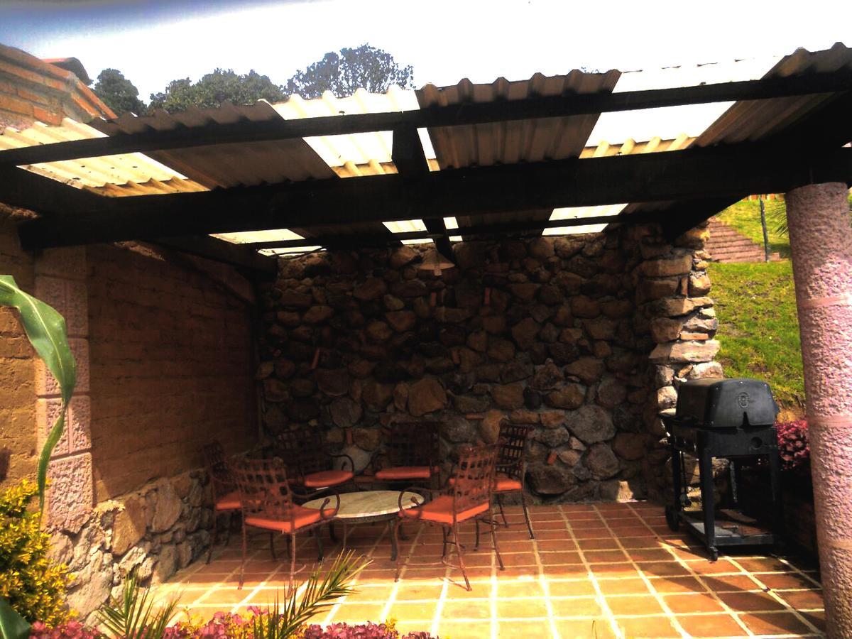 Отель Rancho Escondido Casa Goyri Tlaxco Экстерьер фото