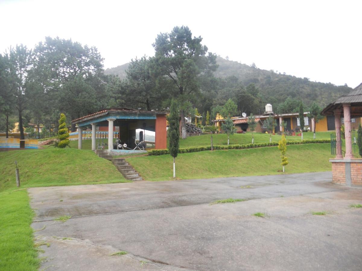 Отель Rancho Escondido Casa Goyri Tlaxco Экстерьер фото